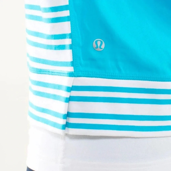 Lululemon Voyage Pullover *TencelTwin Stripe Spry Blue / Spry Blue - Picture 6 of 11